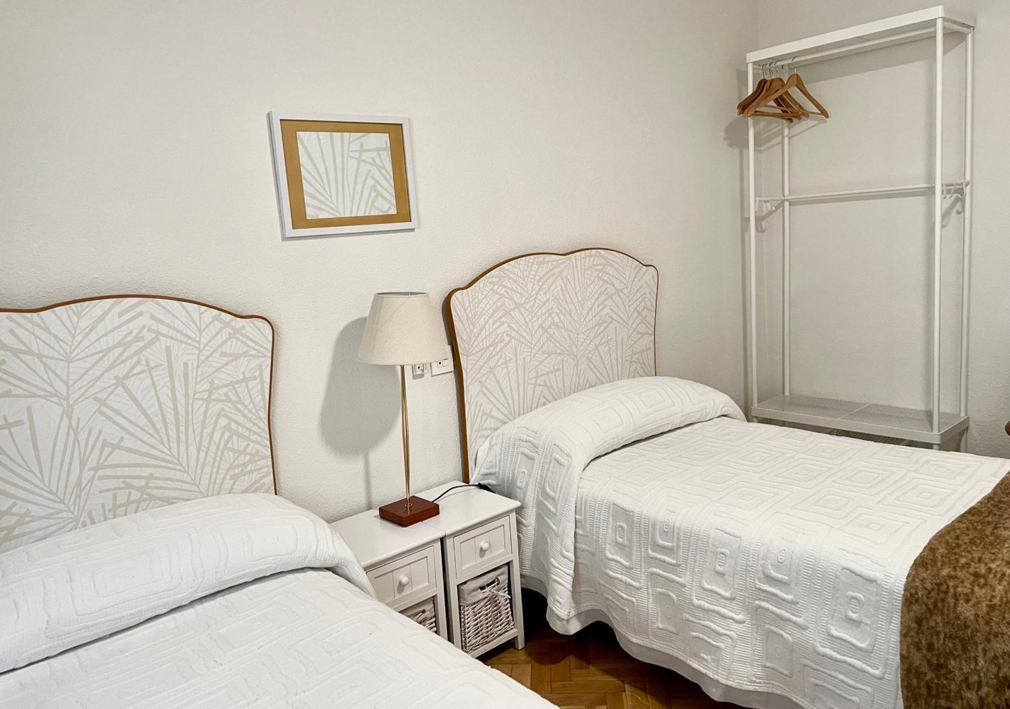 Vivienda Con Parking Incluido - Zona Van Dyck Salamanca Exterior photo